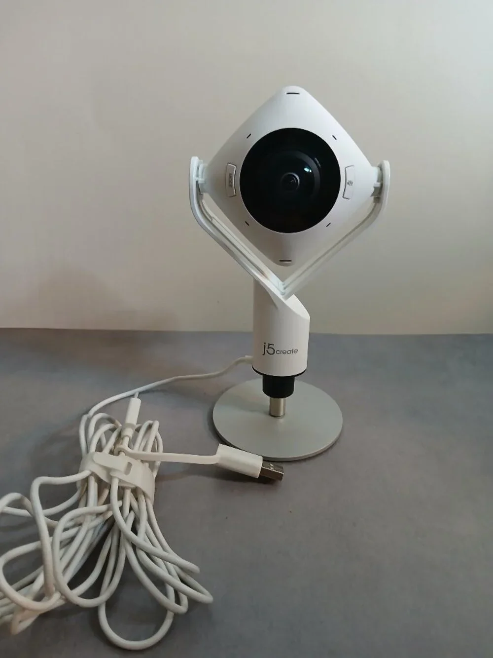 j5create 360° All Around Webcam, JVCU360-Conferencing Camera